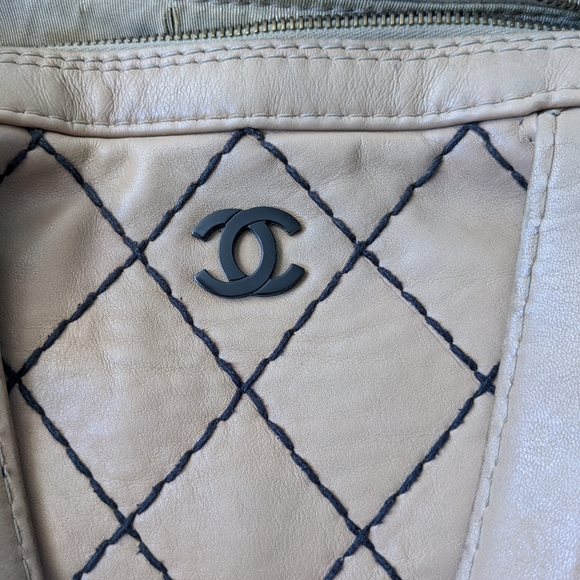 Chanel vintage Surpique handbag - Picture 8 of 17